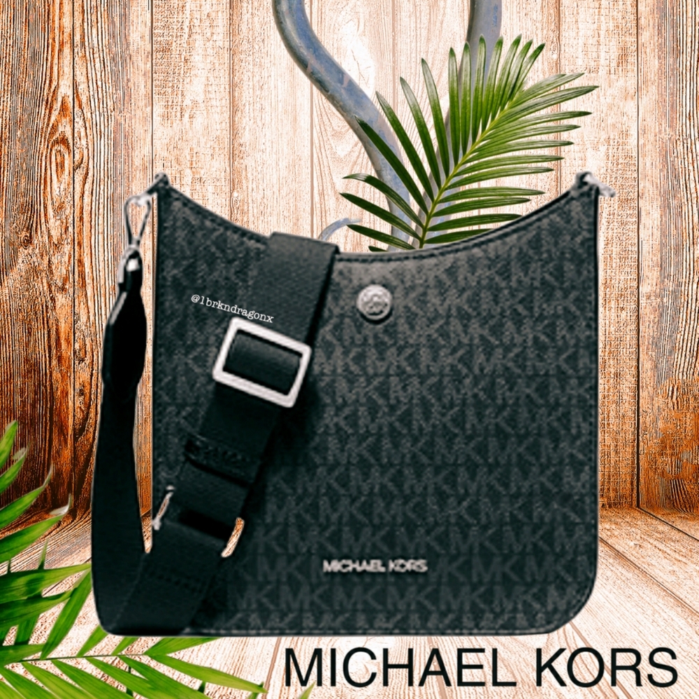 MK NWT MICHAEL KORS MESSENGER SMALL BAG BNWT 💜 pristine condition 💜 - Picture 1 of 15